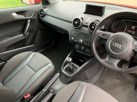 Audi A1 SPORTBACK TFSI SPORT *2 Owners, 7 Service Stamps* 