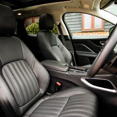 Jaguar F-Pace PORTFOLIO 2.0d AWD 2