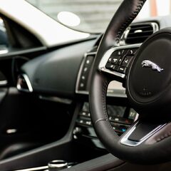 Jaguar F-Pace PORTFOLIO 2.0d AWD 1