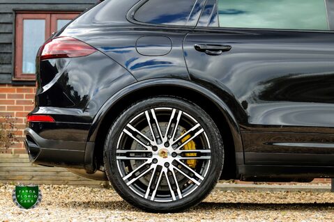 Porsche Cayenne 4.8 V8 TURBO S TIPTRONIC 4WD 14