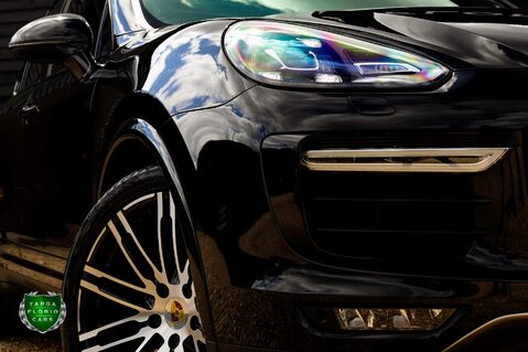 Porsche Cayenne 4.8 V8 TURBO S TIPTRONIC 4WD 20