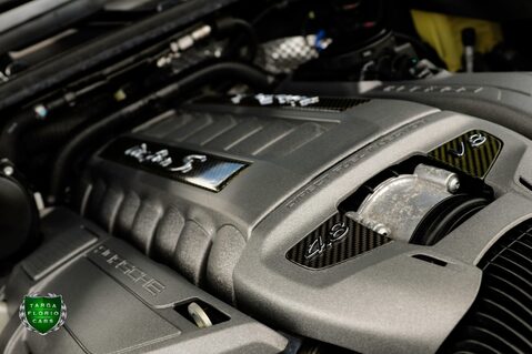 Porsche Cayenne 4.8 V8 TURBO S TIPTRONIC 4WD 23