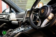 Porsche Cayenne 4.8 V8 TURBO S TIPTRONIC 4WD 52