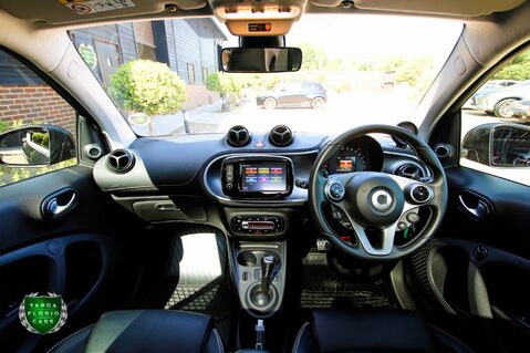 Smart Fortwo Coupe 0.9 BRABUS XCLUSIVE Auto 25