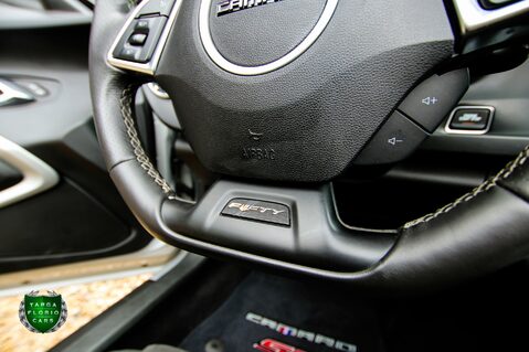 Chevrolet Camaro SS Convertible V8 Auto 26