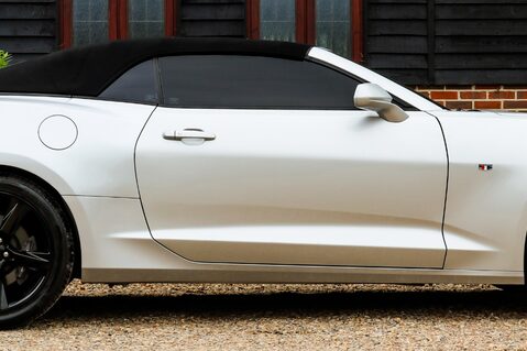 Chevrolet Camaro SS Convertible V8 Auto 39
