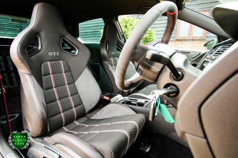 Volkswagen Golf 2.0 GTI CLUBSPORT S 40