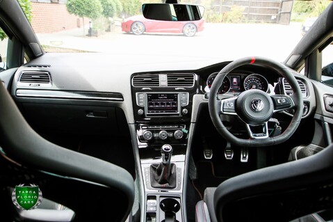 Volkswagen Golf 2.0 GTI CLUBSPORT S 42