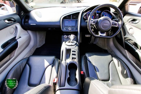 Audi R8 SPYDER 5.2 V10 QUATTRO R TRONIC 43