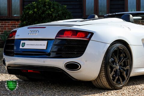 Audi R8 SPYDER 5.2 V10 QUATTRO R TRONIC 86