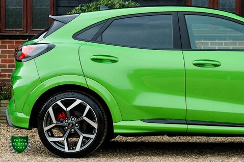 Ford Puma ST 1.5 ECOBOOST MANUAL (PERFORMANCE PACK) 2