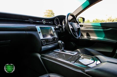 Maserati Quattroporte GTS 3.8 V8 AUTO 30