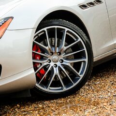 Maserati Quattroporte GTS 3.8 V8 AUTO 2
