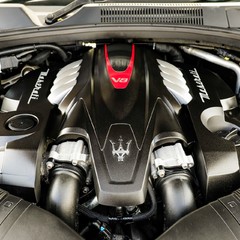 Maserati Quattroporte GTS 3.8 V8 AUTO 1