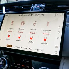 Jaguar F-Pace SVR 5.0 V8 AUTO 2