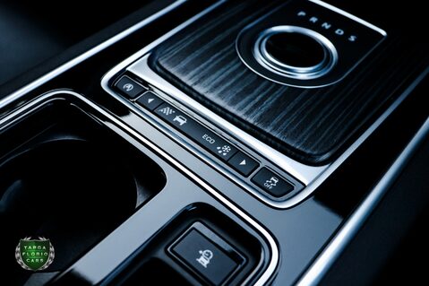 Jaguar XF 3.0 V6 S 29