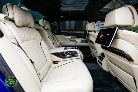 BMW 7 Series M760LI XDRIVE V12 51