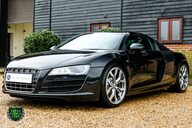 Audi R8 5.2 V10 QUATTRO Manual 36
