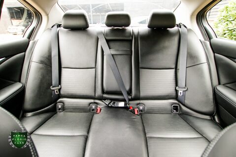 Infiniti Q50 SPORT TECH 3.0 V6 Twin Turbo 41