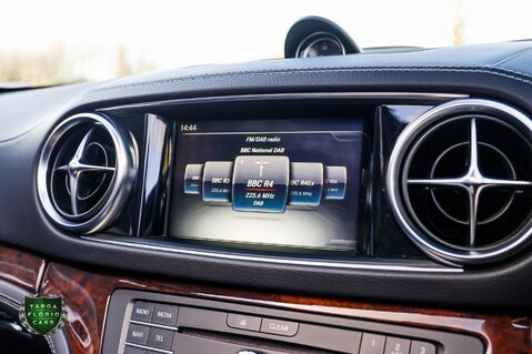 Mercedes-Benz SL Class SL 400 AMG LINE 31