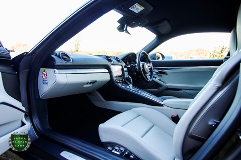 Porsche 718 Cayman PDK 42