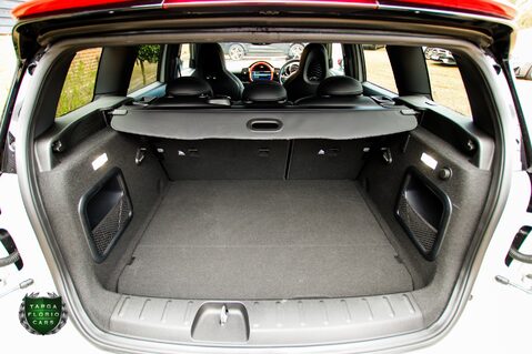 Mini Clubman JOHN COOPER WORKS ALL4 WHITE SILVER SPECIAL EDITION (1 of 300) 93