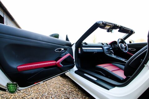 Porsche 718 Boxster PDK 31