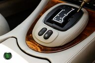 Jaguar XJ SOVEREIGN 3.2 V8 SWB 23