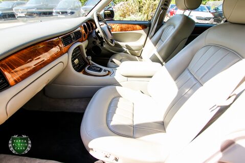 Jaguar XJ SOVEREIGN 3.2 V8 SWB 18