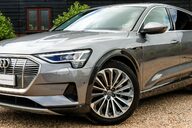 Audi E-Tron QUATTRO BASE 52