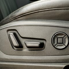 Audi E-Tron QUATTRO BASE 2
