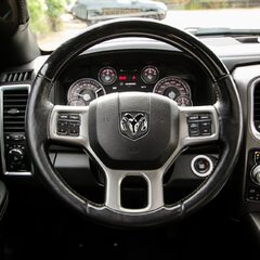Dodge Ram 1500 5.7 HEMI V8 2