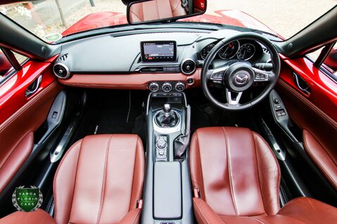 Mazda MX-5 2.0 RF SPORT NAV 17