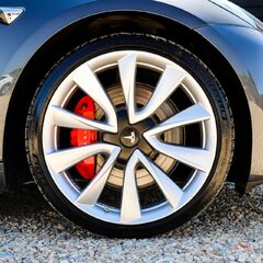 Tesla Model 3 PERFORMANCE AWD 1