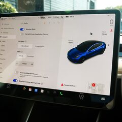 Tesla Model 3 LONG RANGE AWD 2