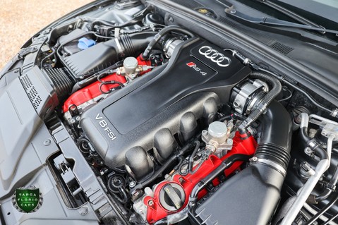 Audi RS4 AVANT 4.2 FSI QUATTRO 42