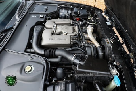 Jaguar XJ R 4.0 V8 SUPERCHARGED 42