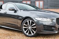 Jaguar XE 2.0 R-SPORT 40