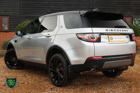 Land Rover Discovery Sport 2.0 TD4 HSE BLACK 6
