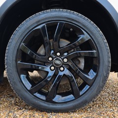 Land Rover Discovery Sport 2.0 TD4 HSE BLACK 2