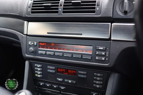 BMW M5 E39 4.9 V8 32