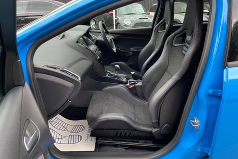 Ford Focus RS -LUX PACK -BUCKET SEATS -EVERY FACTORY EXTRA- 1 OWNER -4 FORD SERVICES 32
