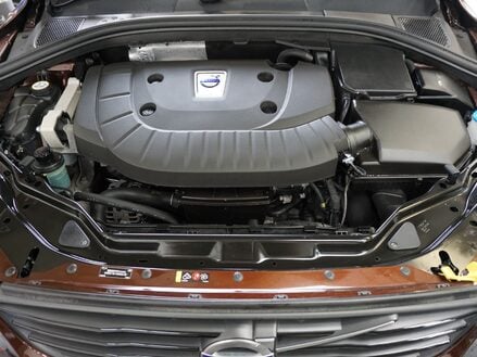 Volvo XC60 D5 R-DESIGN LUX NAV AWD