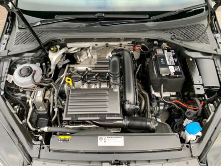 Volkswagen Golf SE NAVIGATION TSI BLUEMOTION TECHNOLOGY