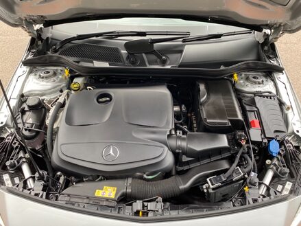 Mercedes-Benz A Class A 180 AMG LINE PREMIUM