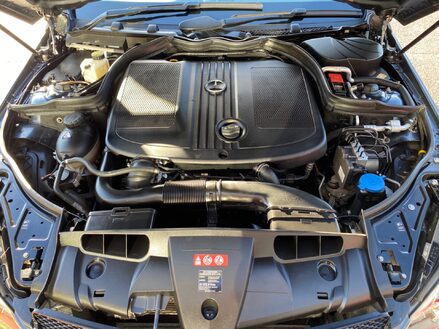 Mercedes-Benz E Class E220 BLUETEC AMG LINE