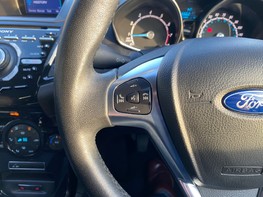 Ford Fiesta TITANIUM X 37