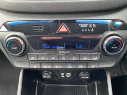 Hyundai TUCSON CRDI SE NAV BLUE DRIVE 31