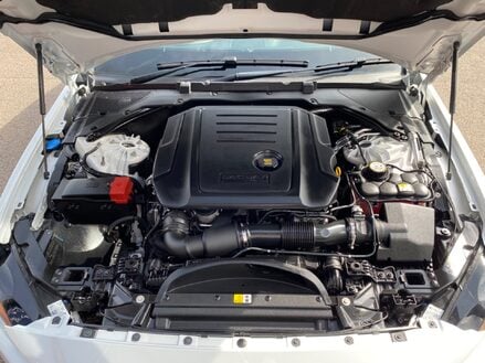 Jaguar XE D R-SPORT AWD