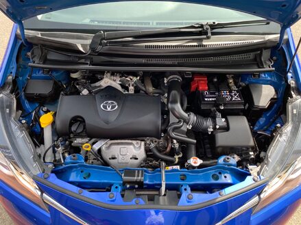 Toyota Yaris VVT-I ICON TECH
